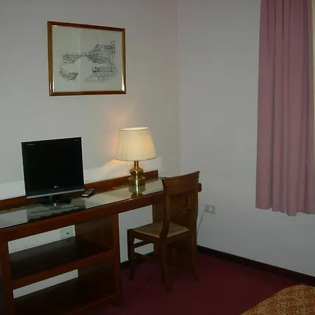 Santa Barbara Otel 3*