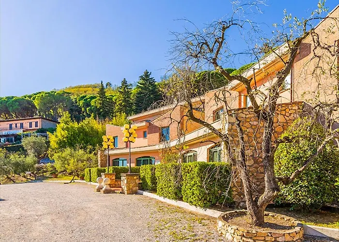 Santa Barbara Hotel 3*